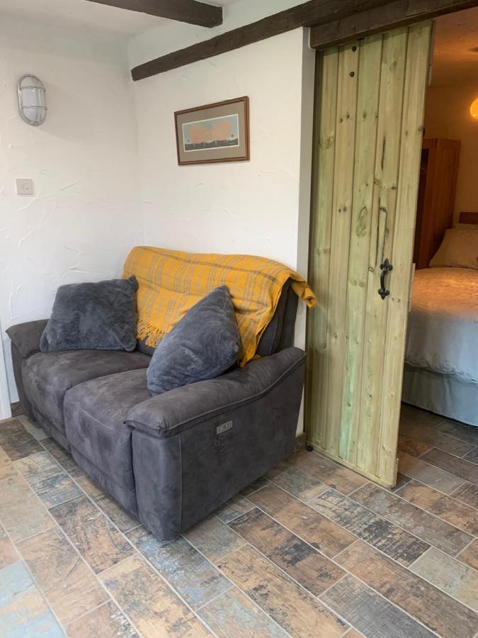 Molehill Lodge Swansea Exterior foto